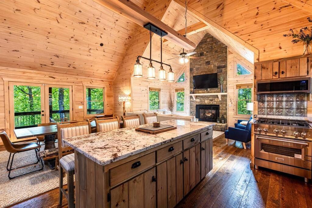 Luxe Family Cabin 8 Min To Downtown บลูริดจ์ ภายนอก รูปภาพ
